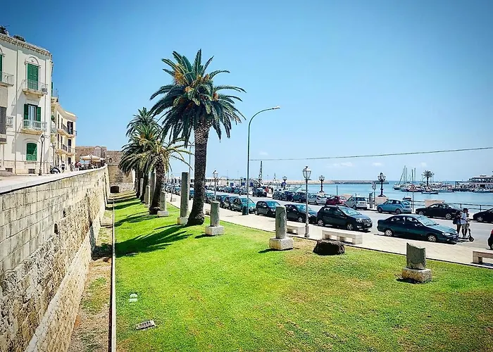 M. Szwed. Old Couette-café Bari